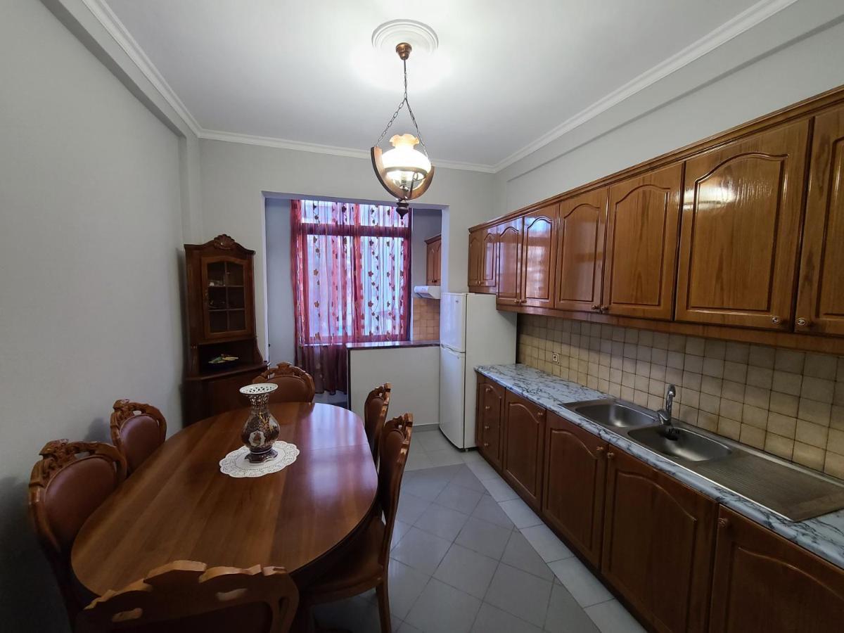 Heart Of Tirana Appartement Buitenkant foto